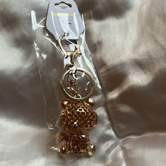 Bedazzled panda key chain 🐼 - Picture 2 of 2